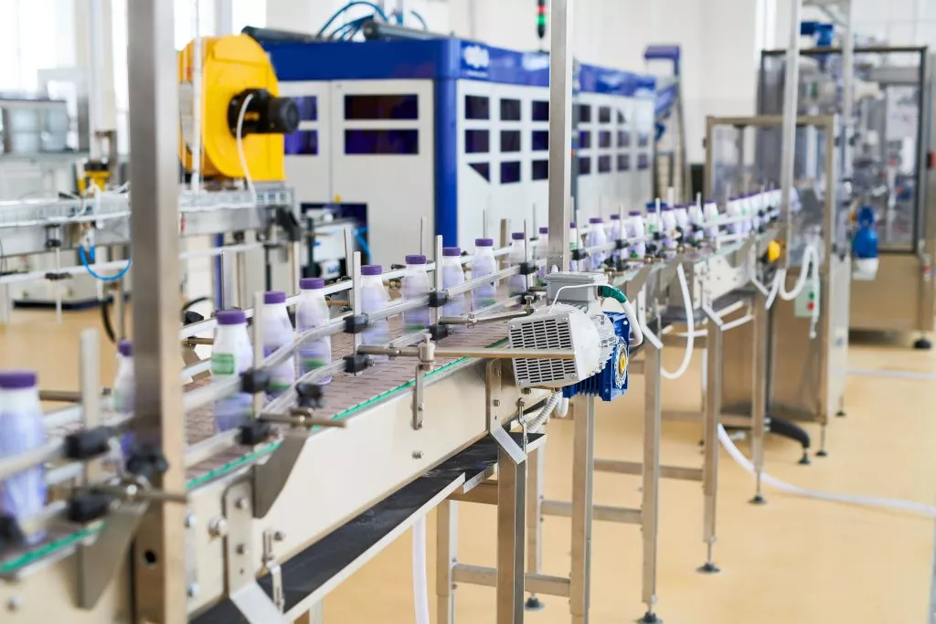 interior de fabrica de liquidos